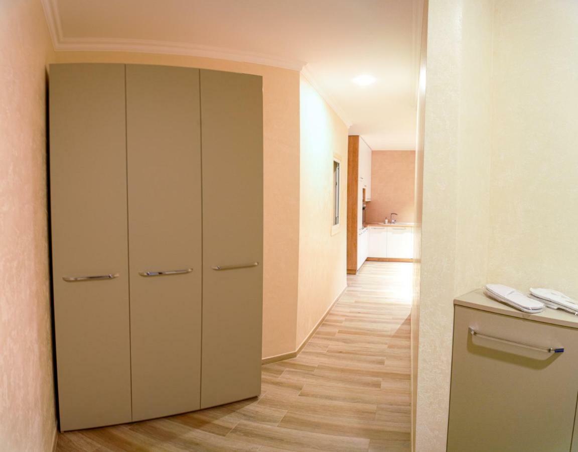Apartments On Henuezskaya 5 Odessa Exterior foto